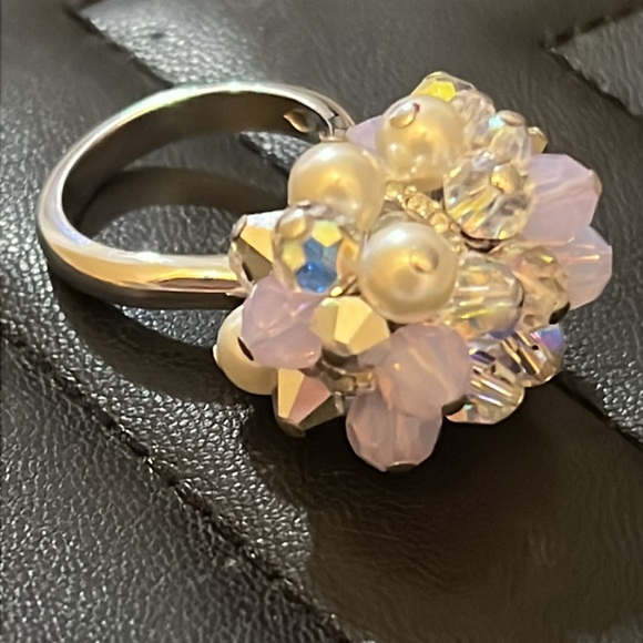 Vintage Swarovski Aura Borealis Crystal & Pearl Beaded Bow Ring - Picture 11 of 16